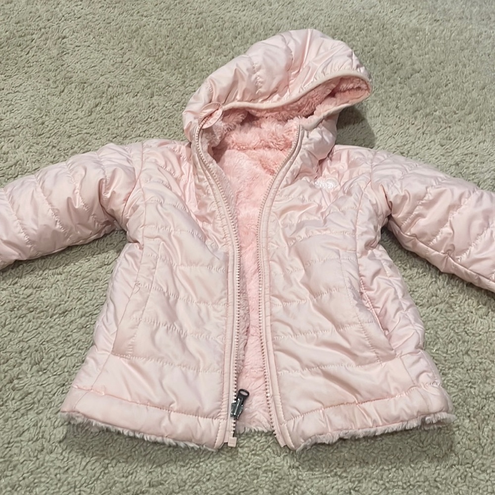 Excellent used condition The north face jacket 3T